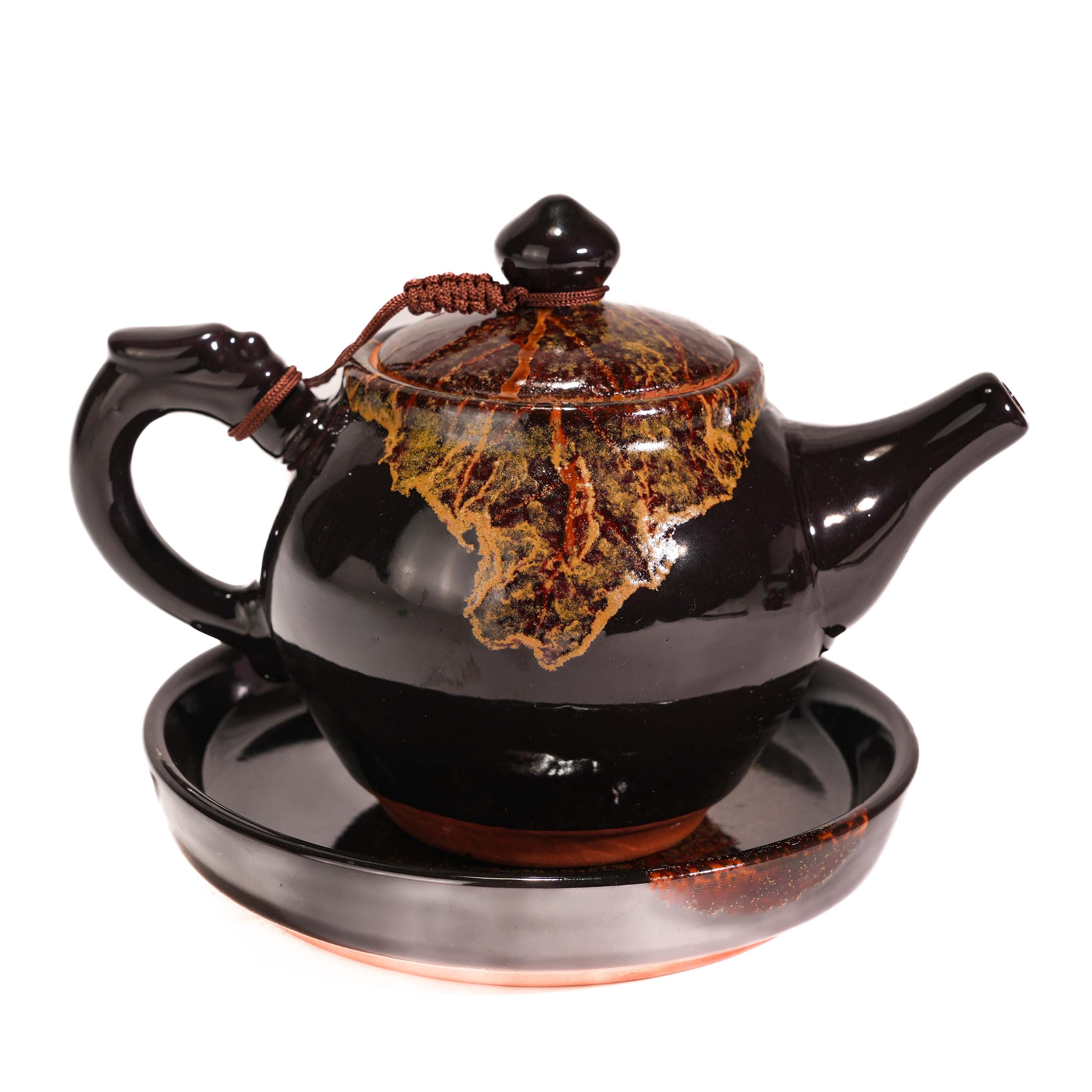 Floating Leaves Tea Pot